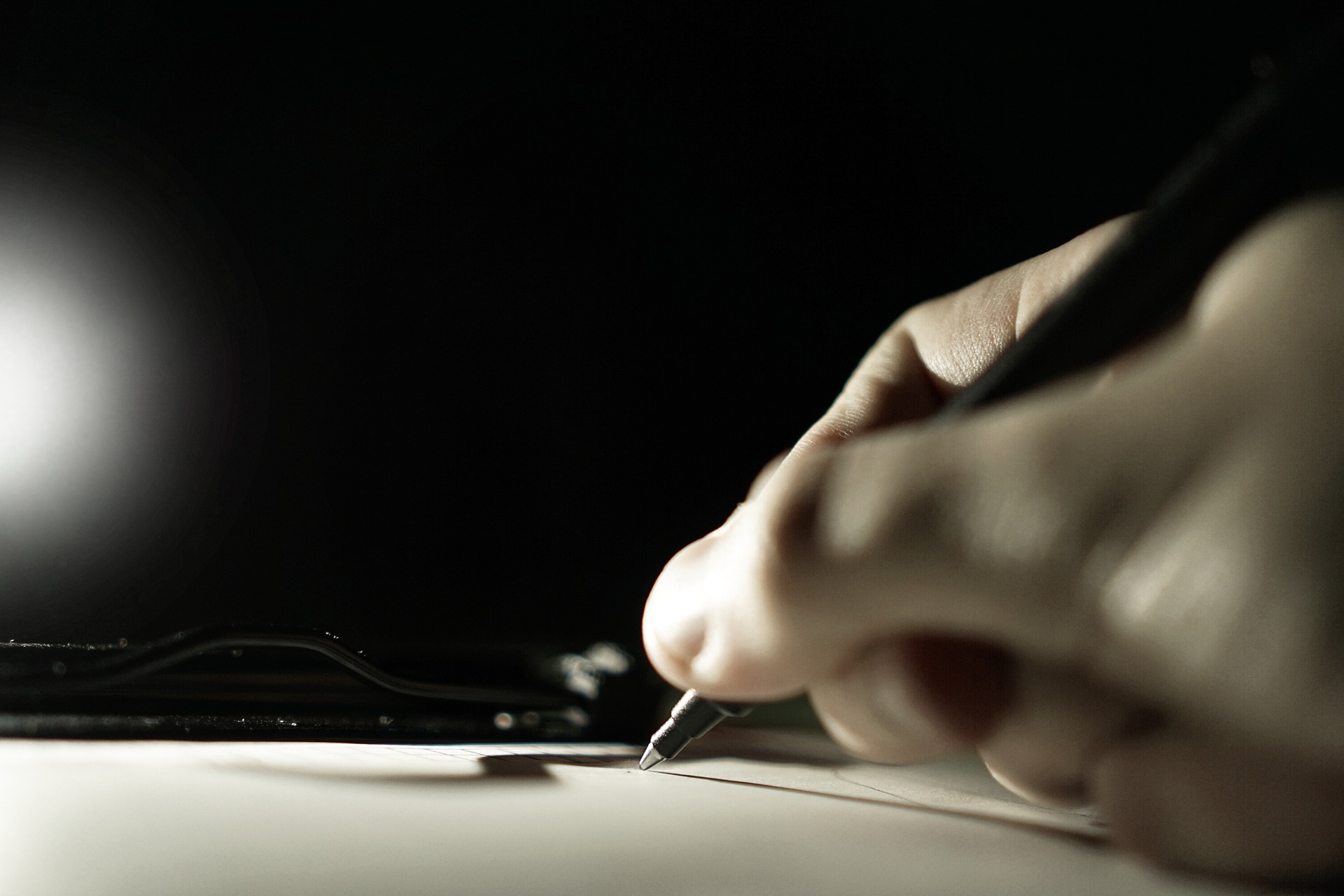 Organiser une séance de dédicace pour promouvoir un livre